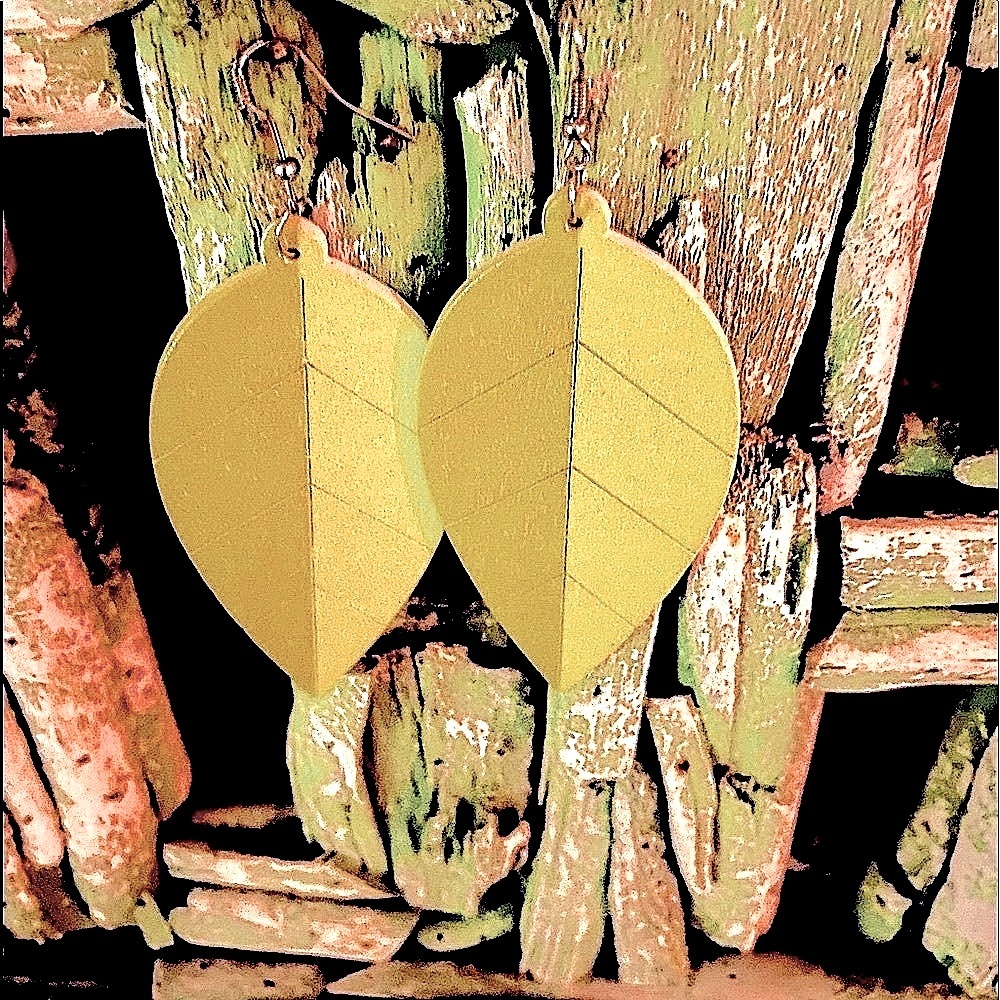 TWO TONE WOODEN EARRINGS - Picture 1 of 1